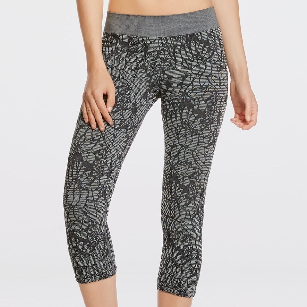 Fabletics Gray & Black Floral Sebastian Seamless Cropped Tight